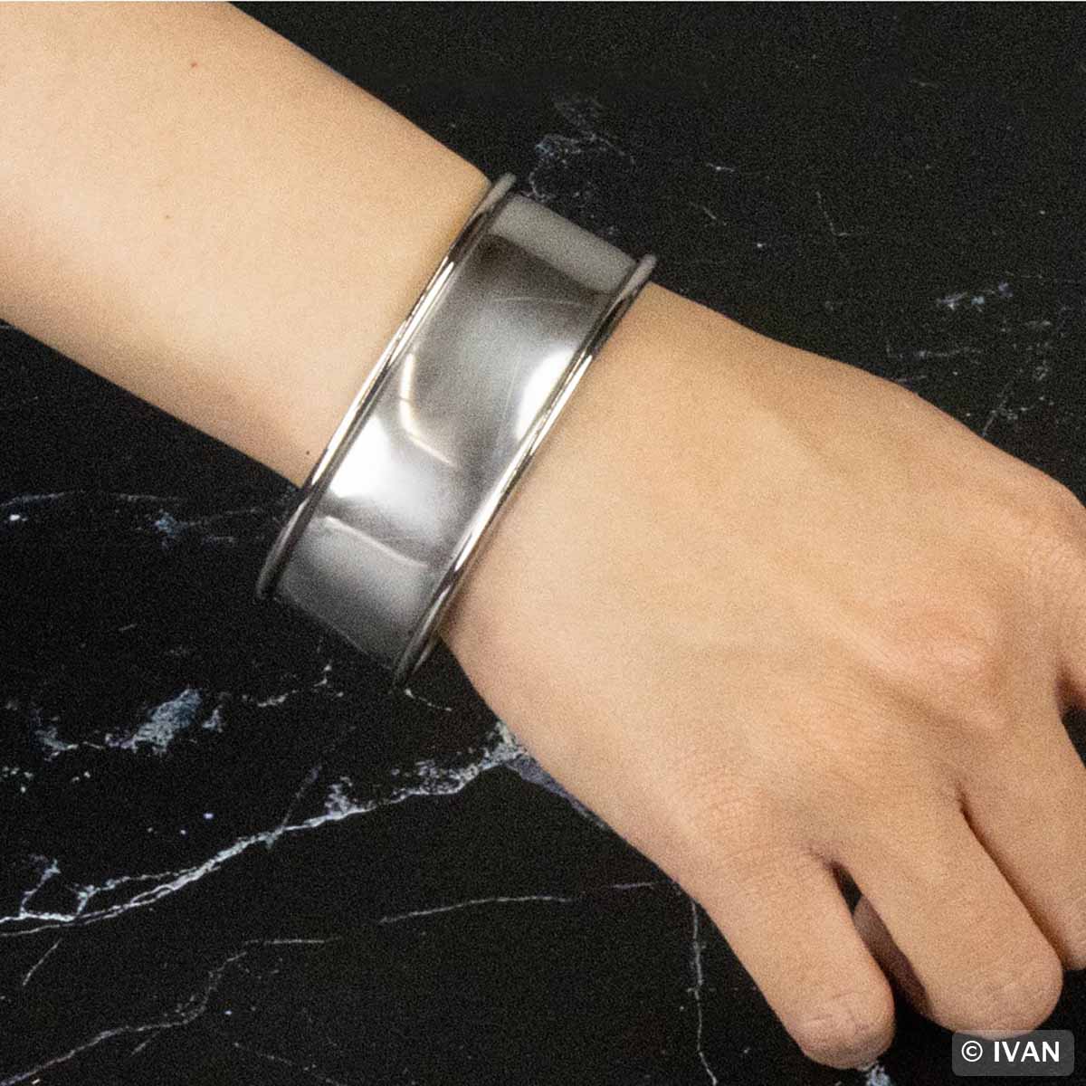 Bracelet manchette en Inox - Image 4