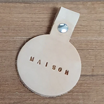 Découpe MÉDAILLE pour porte clés en cuir à riveter - Image 2