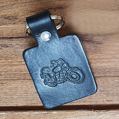 Découpe TAG pour porte clés en cuir à riveter - Image 5