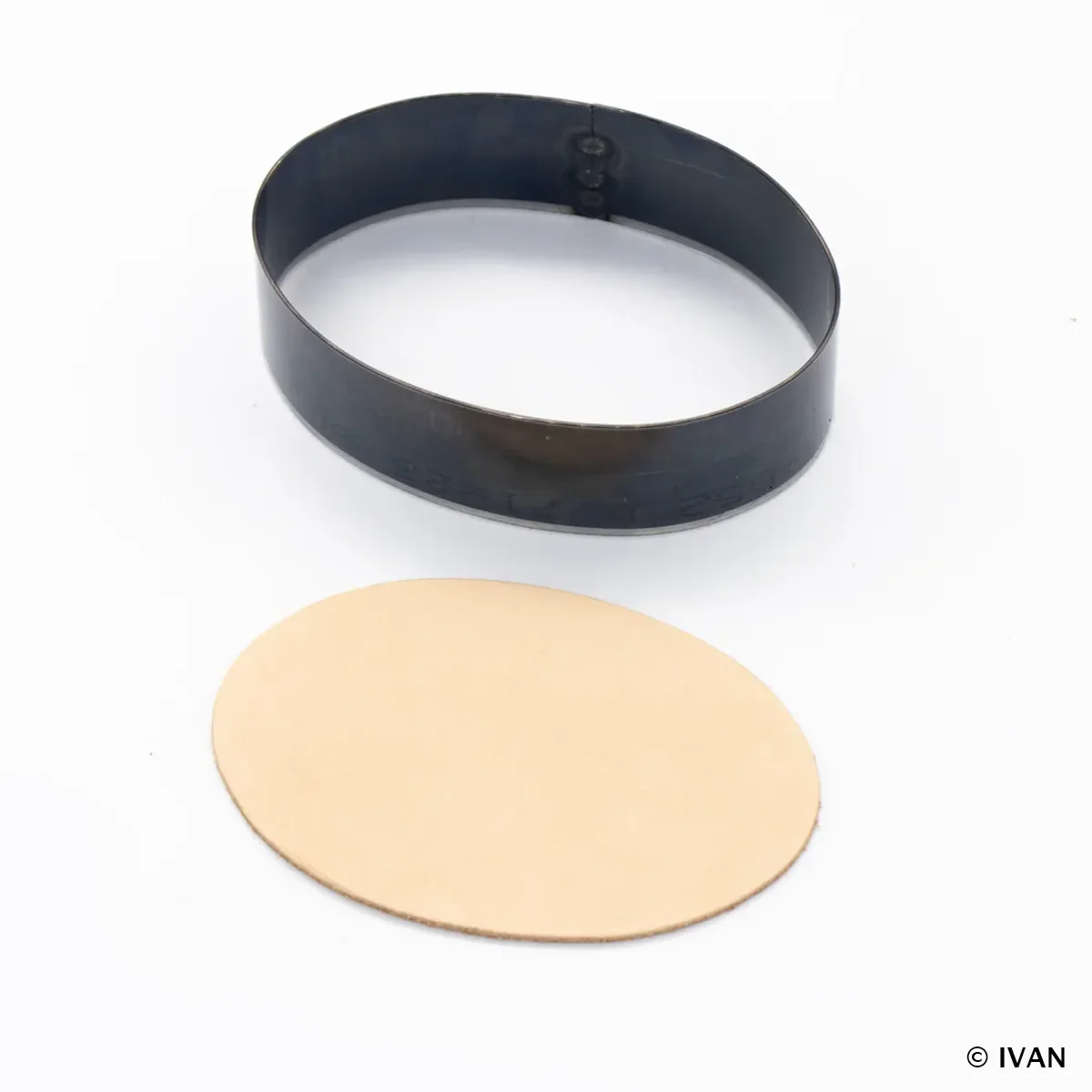 Emporte-pièce ovale pour boucle de ceinturon 1814 - 51x76mm - Ivan 3963-17 - Image 2