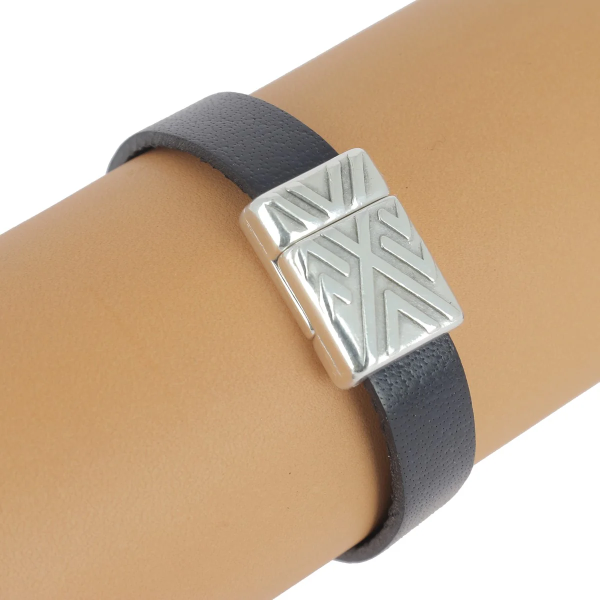 Fermoir bijou aimanté - TRIANGLE - Lacet plat de 10 mm - Argent vieilli - Image 2