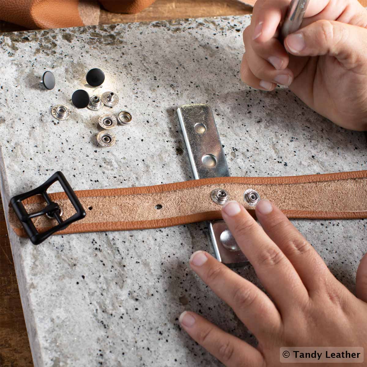 Jeu d'outils de pose pour boutons pressions et rivets - Tandy Leather 8105-00 - Image 4