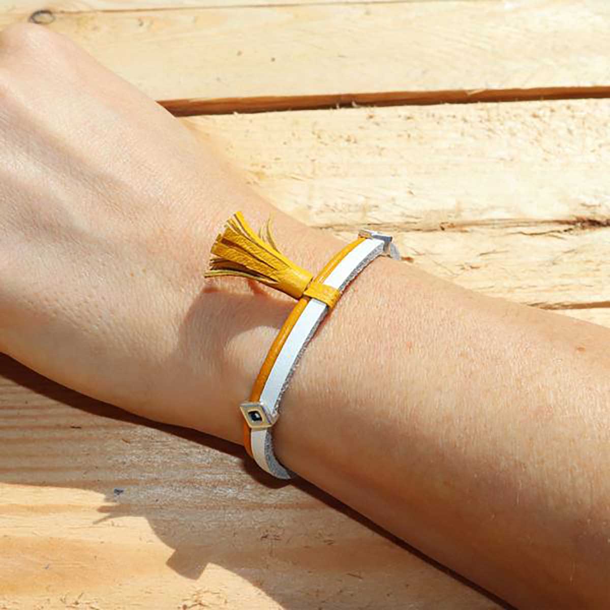 Lacet en cuir Rond - Diamètre 2mm JAUNE 1 mètre de lacet - Image 2