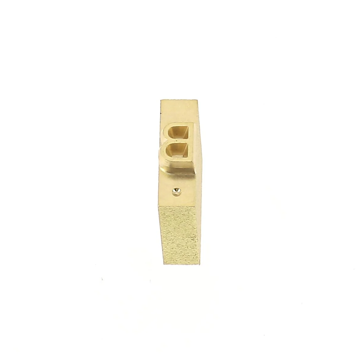 Lettre majuscule en laiton Arial taille 4mm - Deco Cuir - Image 4