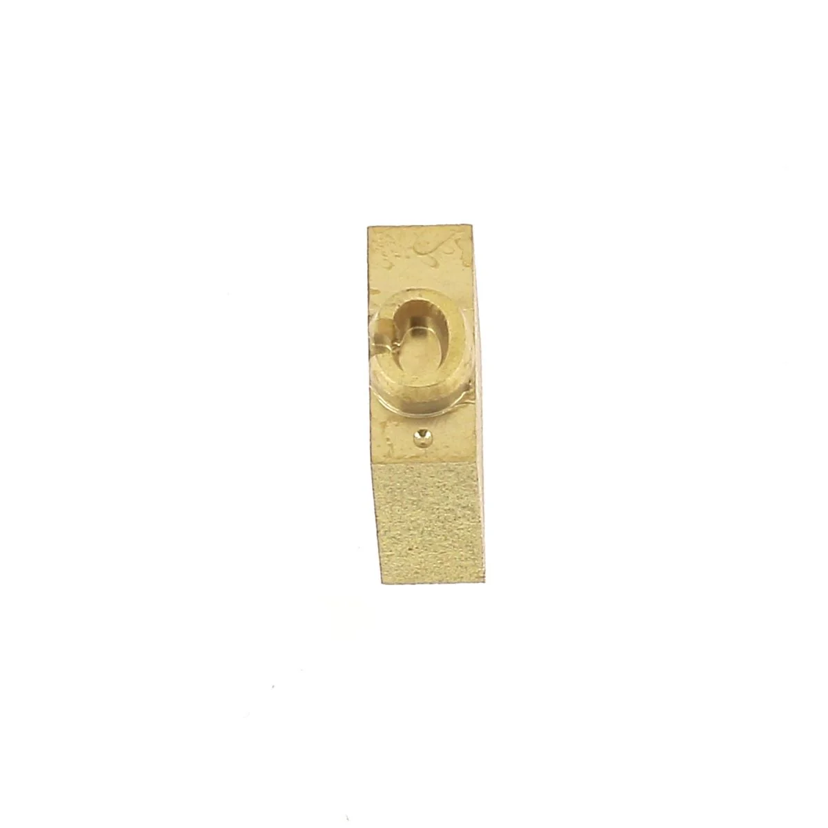Lettre minuscule en laiton Arial taille 6mm - Deco Cuir - Image 7