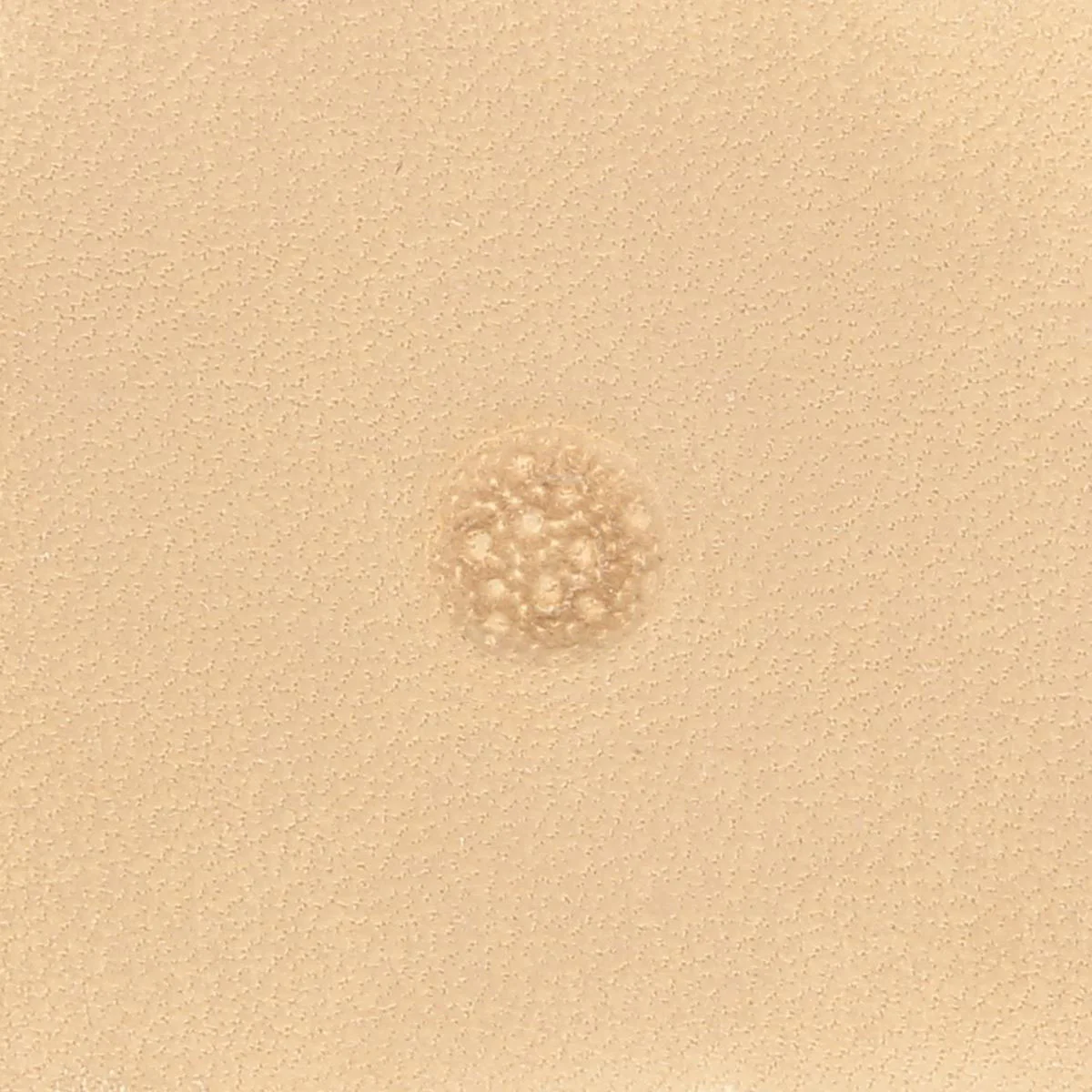 Matoir sur manche TANDY LEATHER - Matting texture bulles 8 mm - 6882 - M882
