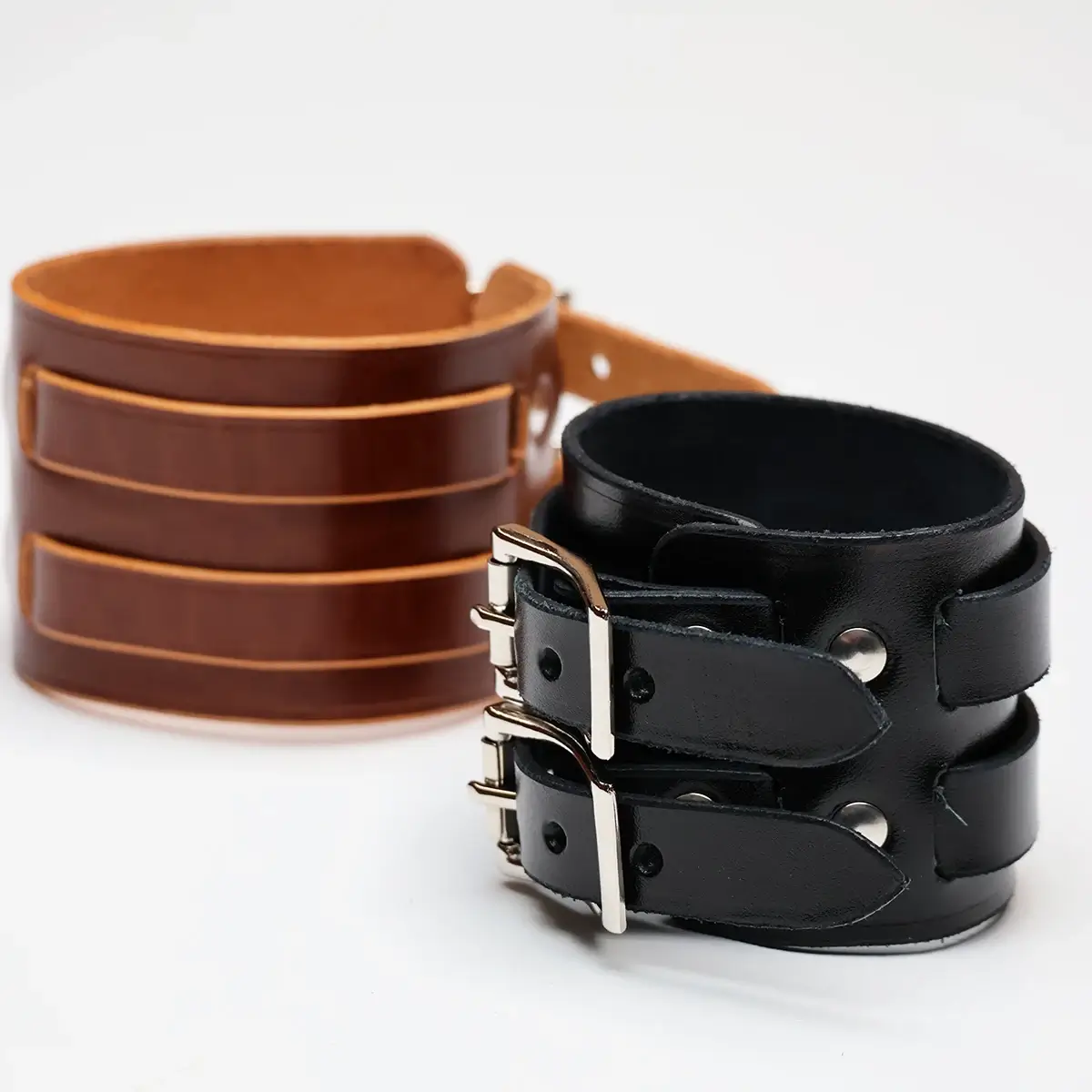 Morceau de cuir de collet tannage végétal SAUVAGE - NOIR - Image 5
