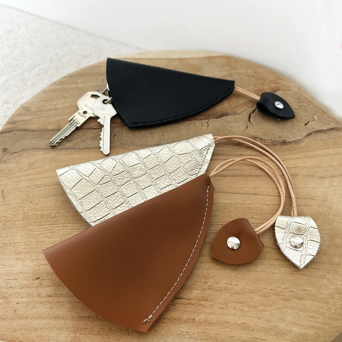 Tutoriel et patron cloche à clés en cuir - Deco Cuir - Image 3